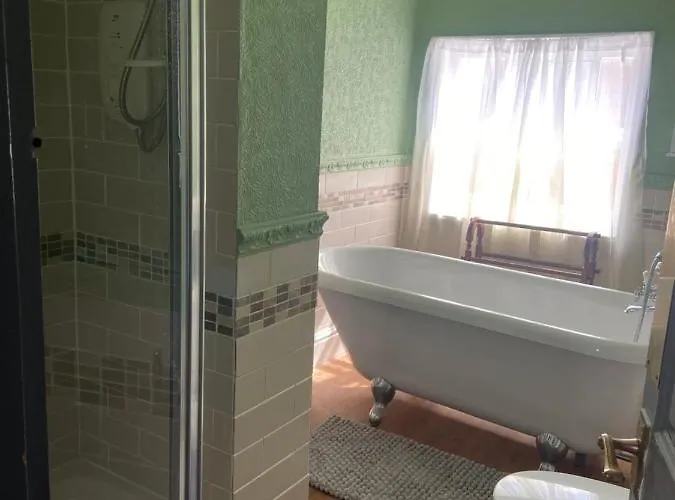 Dom wakacyjny The Old Surgery Only